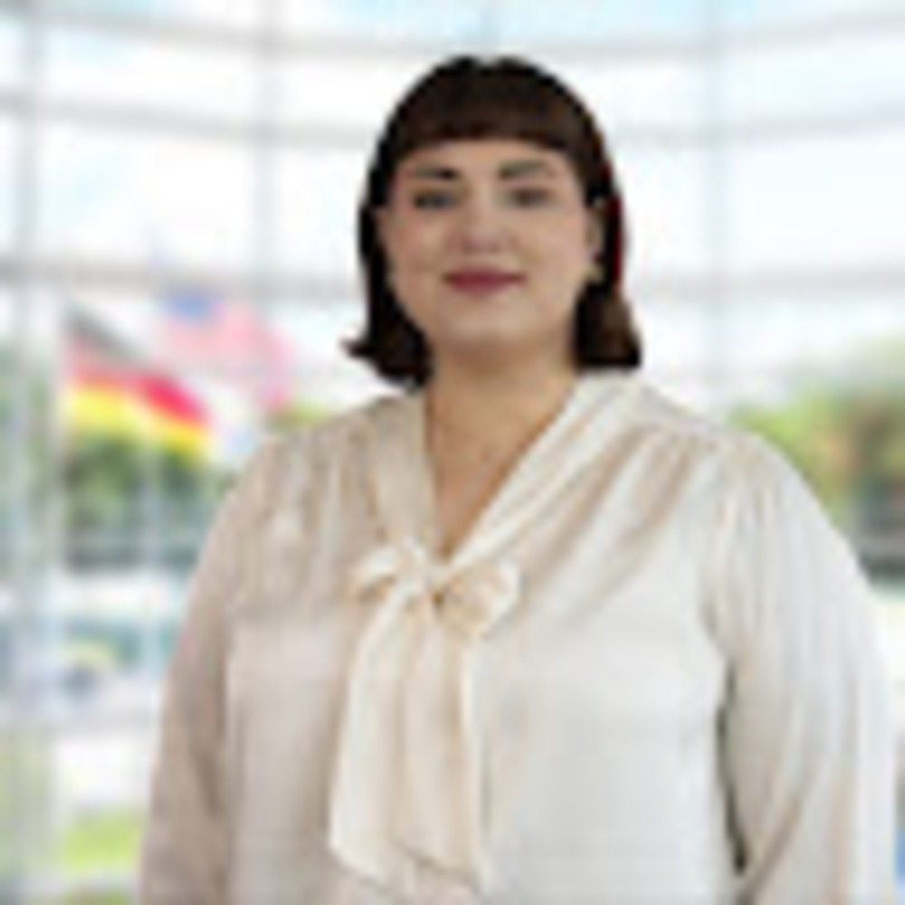 Meet your Posher, Abigayil